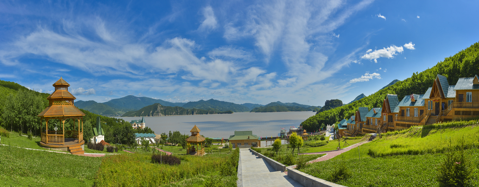 疗养 度假 休闲 养生    湖光山色阔心胸